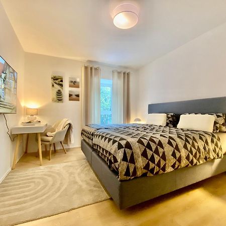 Sleep Well Apartments Detmold - Tempur Beds- Neu - Top Lage - Free Parking - Wifi Esterno foto