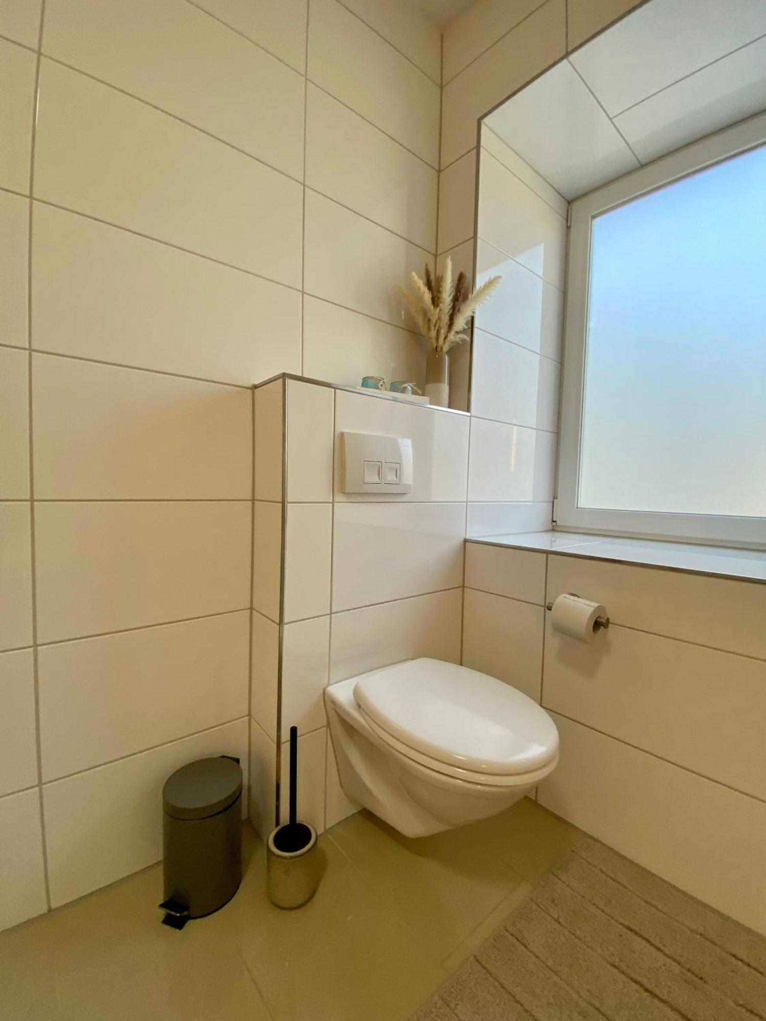 Sleep Well Apartments Detmold - Tempur Beds- Neu - Top Lage - Free Parking - Wifi Esterno foto